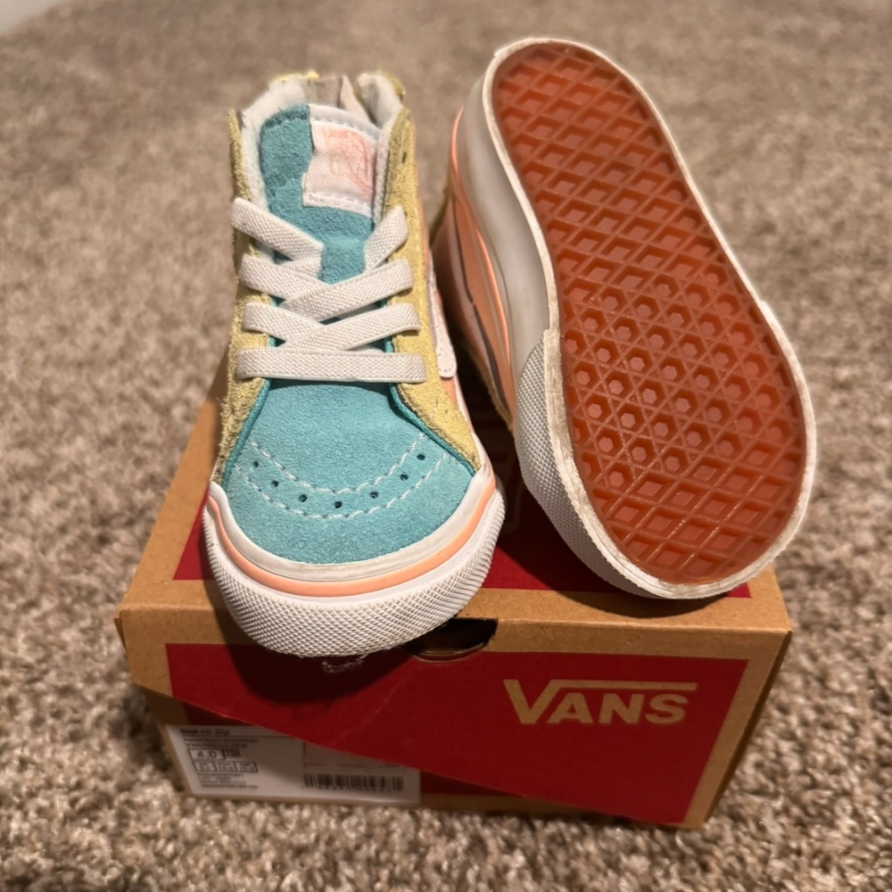 Vans SK8 Hi Zip Pastel size 4c